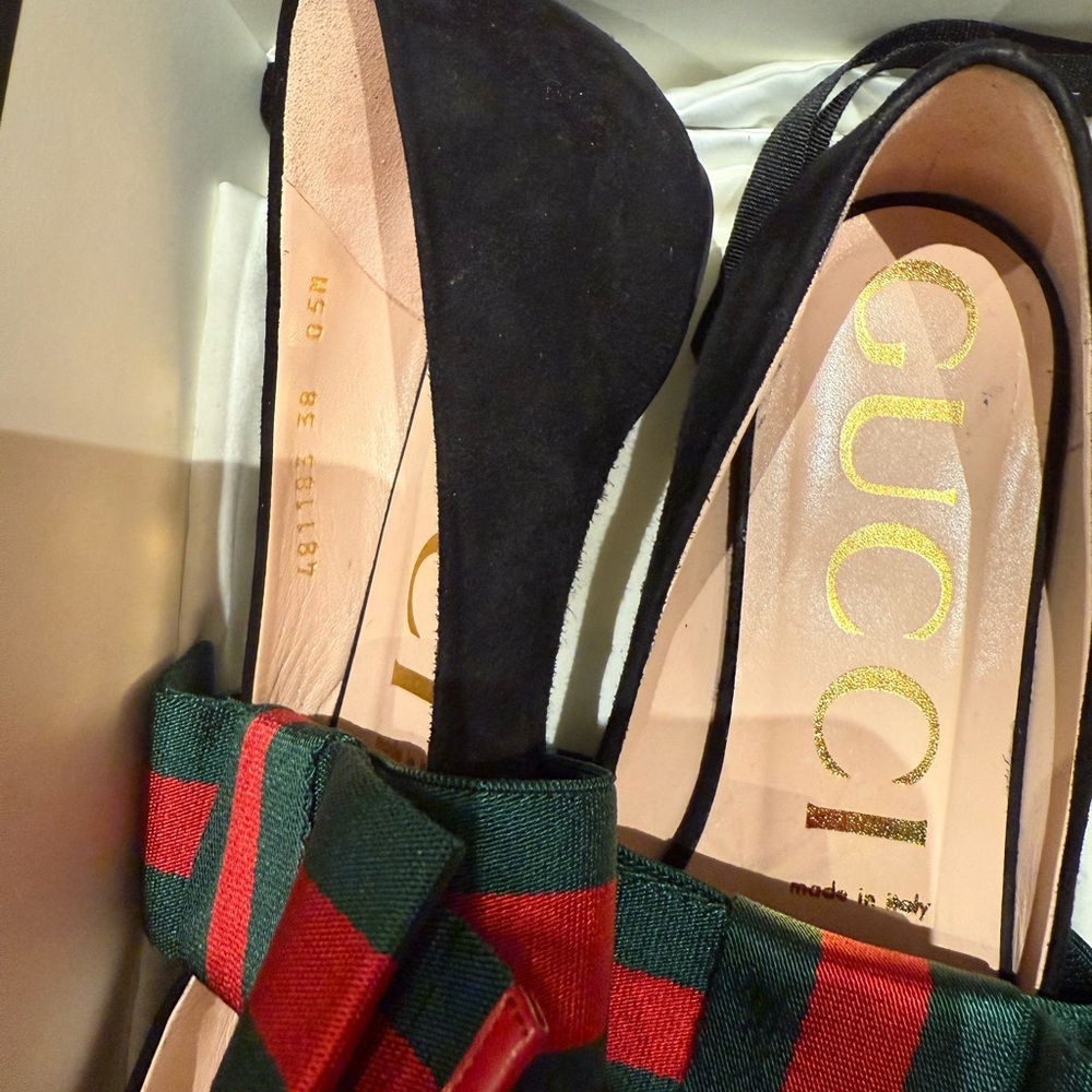 Gucci Black Flats with Green and Red Bow - Picture 4 of 5